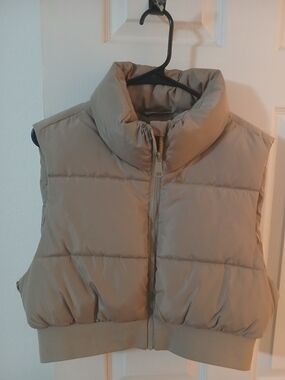 Cropped Puffer Vest - Taupe